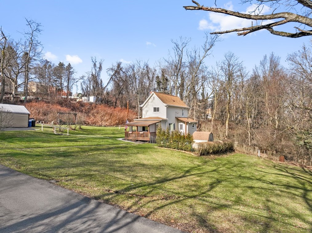 152 New York St, Pittsburgh PA  15220-5326 exterior