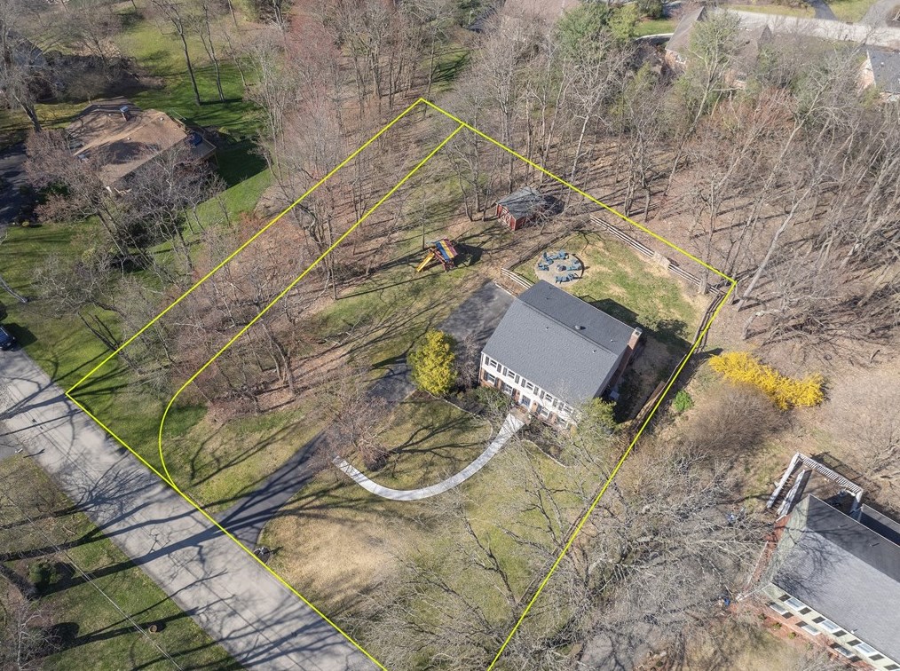 126 N Heide Ln, Canonsburg, PA 15317