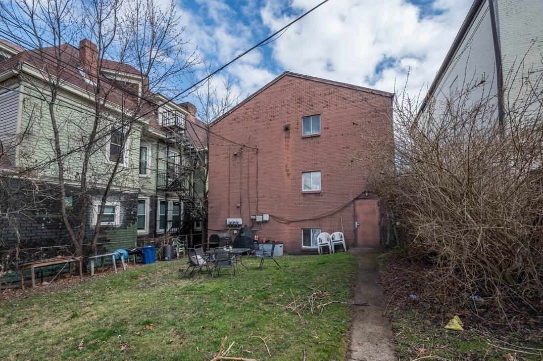 3551 California Ave, Pittsburgh PA 15212-1801 exterior