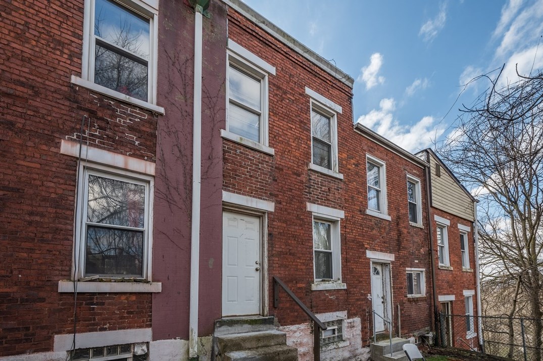 6 Davis Row, Pittsburgh, PA 15212-2409