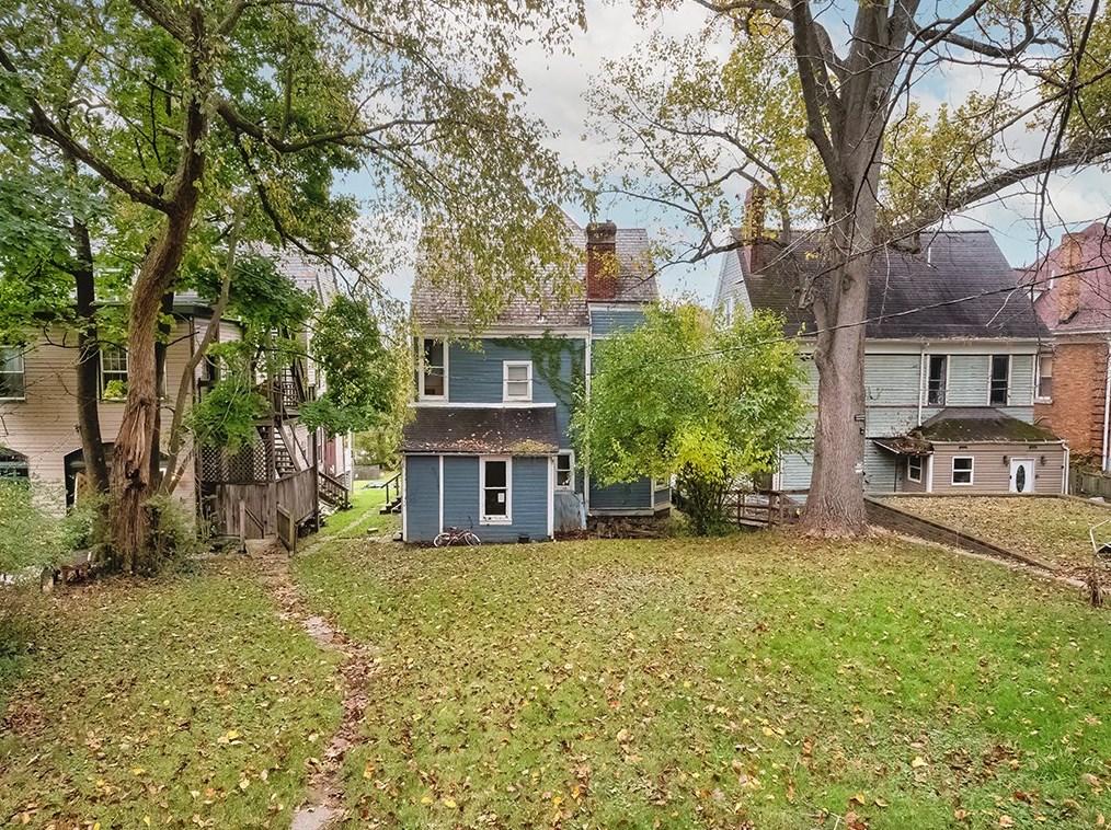 44 North Ave, Washington, PA 15301-3547