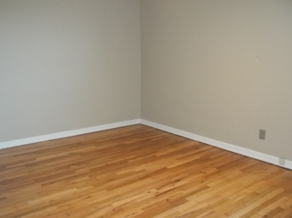 4 Chapel Dr, Pittsburgh PA 15237-2517 exterior