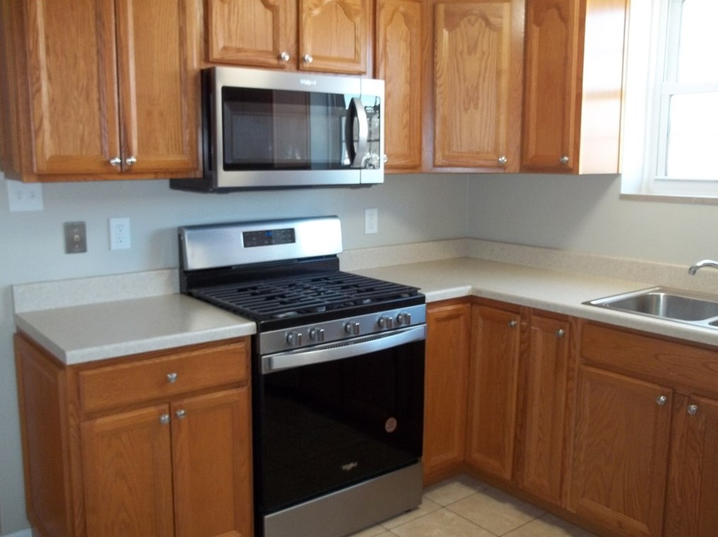 4 Chapel Dr, Pittsburgh PA 15237-2517 exterior