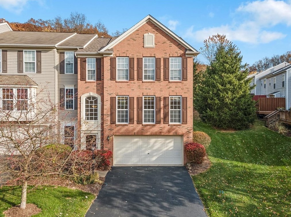 700 Bush Dr, Seven Fields, PA 16046