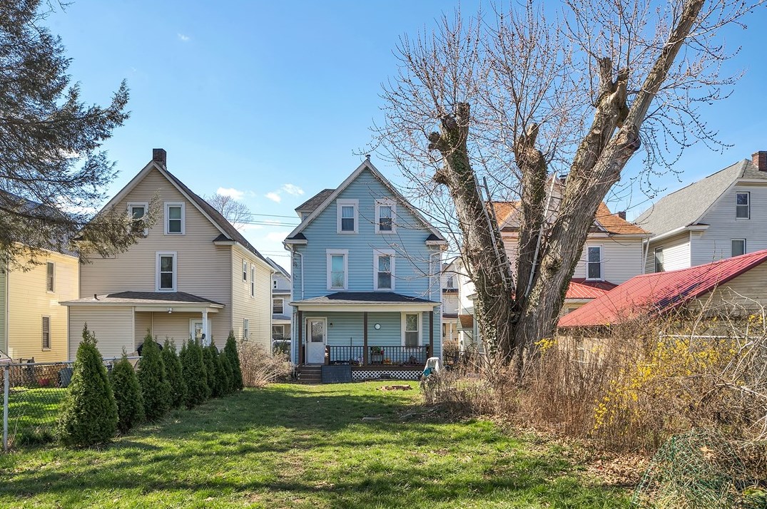 317 Chestnut St, Butler PA  16001-5313 exterior