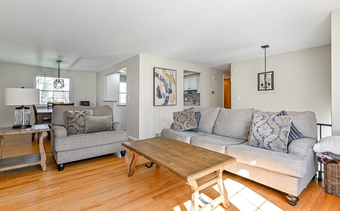 229 Rosebriar Dr, Glenshaw PA  15116-1333 exterior