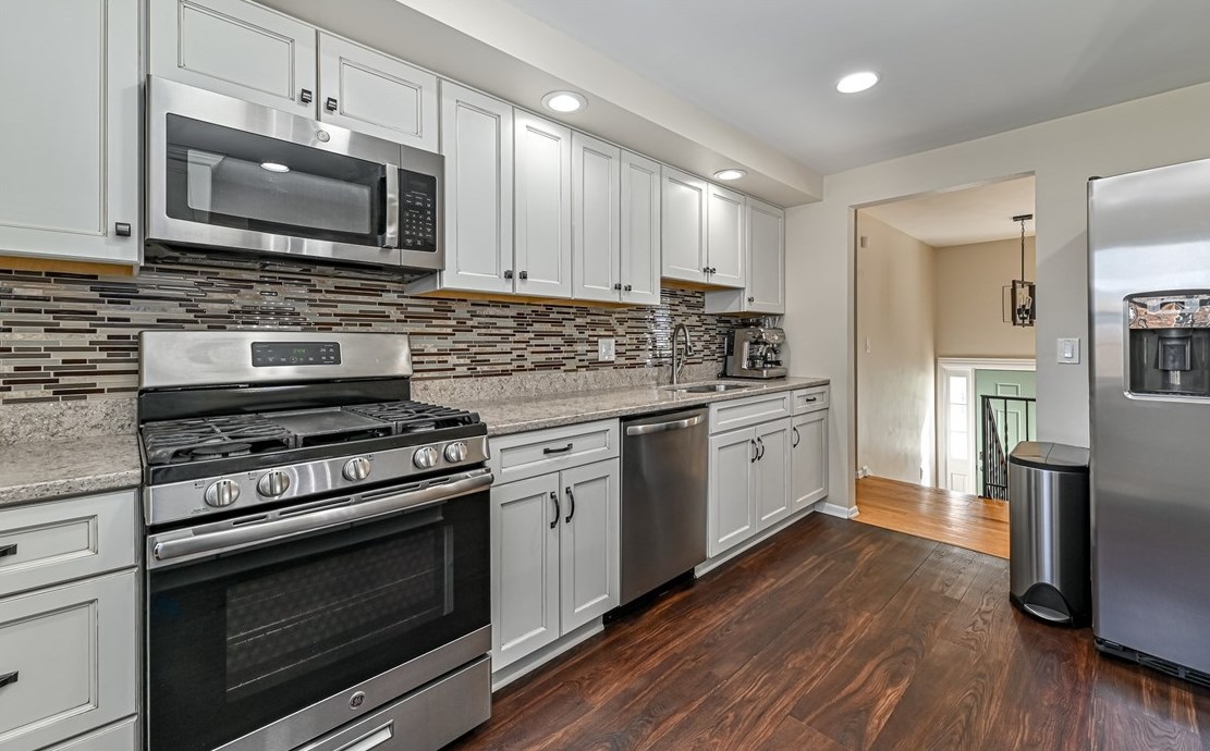 229 Rosebriar Dr, Glenshaw PA  15116-1333 exterior