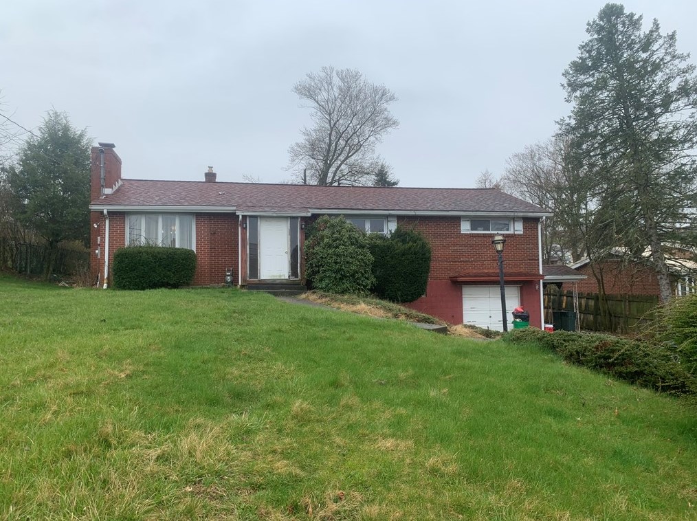 7 Frick Ave, North Huntingdon, PA 15642