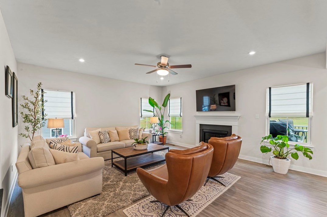 604 Manor Dr, Washington PA  15301-2967 exterior