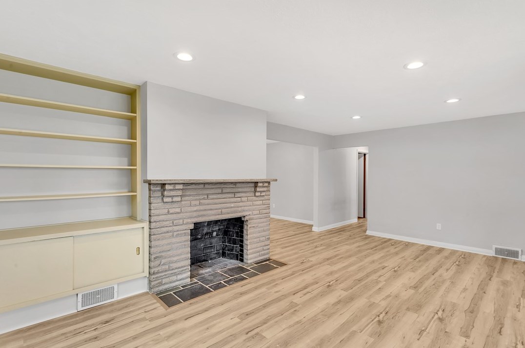 406 Smt Dr, Pittsburgh PA 15238-2921 exterior