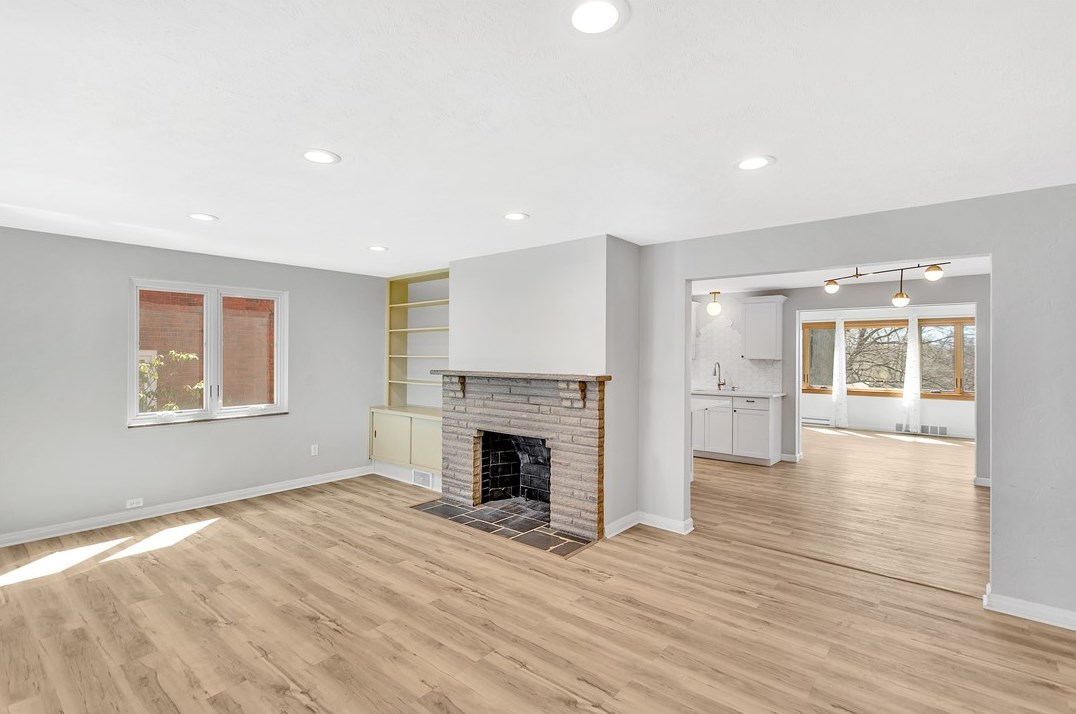 406 Smt Dr, Pittsburgh PA 15238-2921 exterior