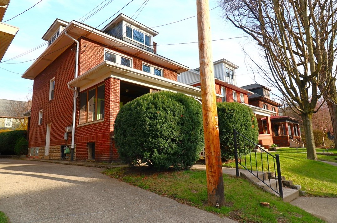 110 Virginia Ave, Pittsburgh, PA 15215-3227