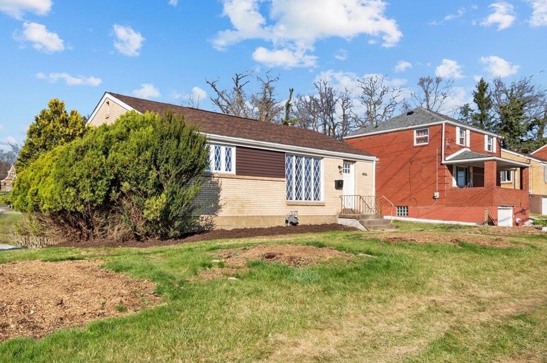 4516 Homestead Duquesne Rd, Whitaker, PA 15120