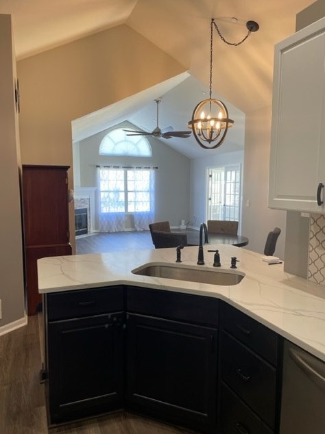 2113 Golf Course Dr, Washington PA  15301-2856 exterior