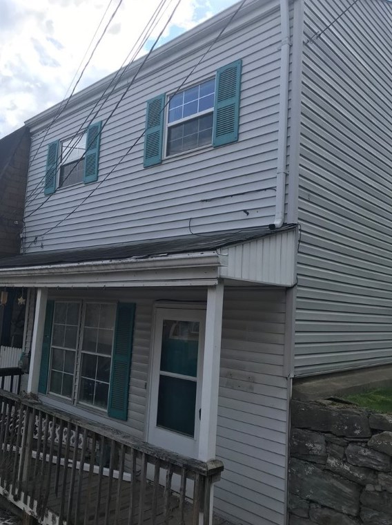 322 Gildenfenny St, Pittsburgh, PA 15215-2318