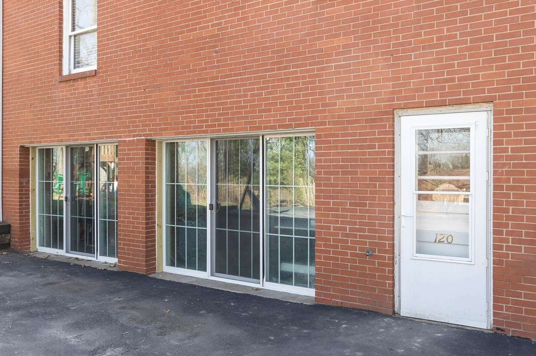 120 Richards Dr, Canonsburg PA  15317-3116 exterior