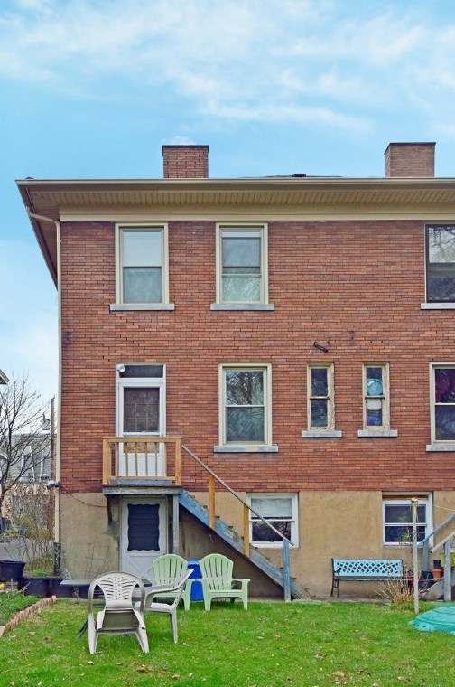 5528 Forbes Ave, Pittsburgh PA  15217-1126 exterior