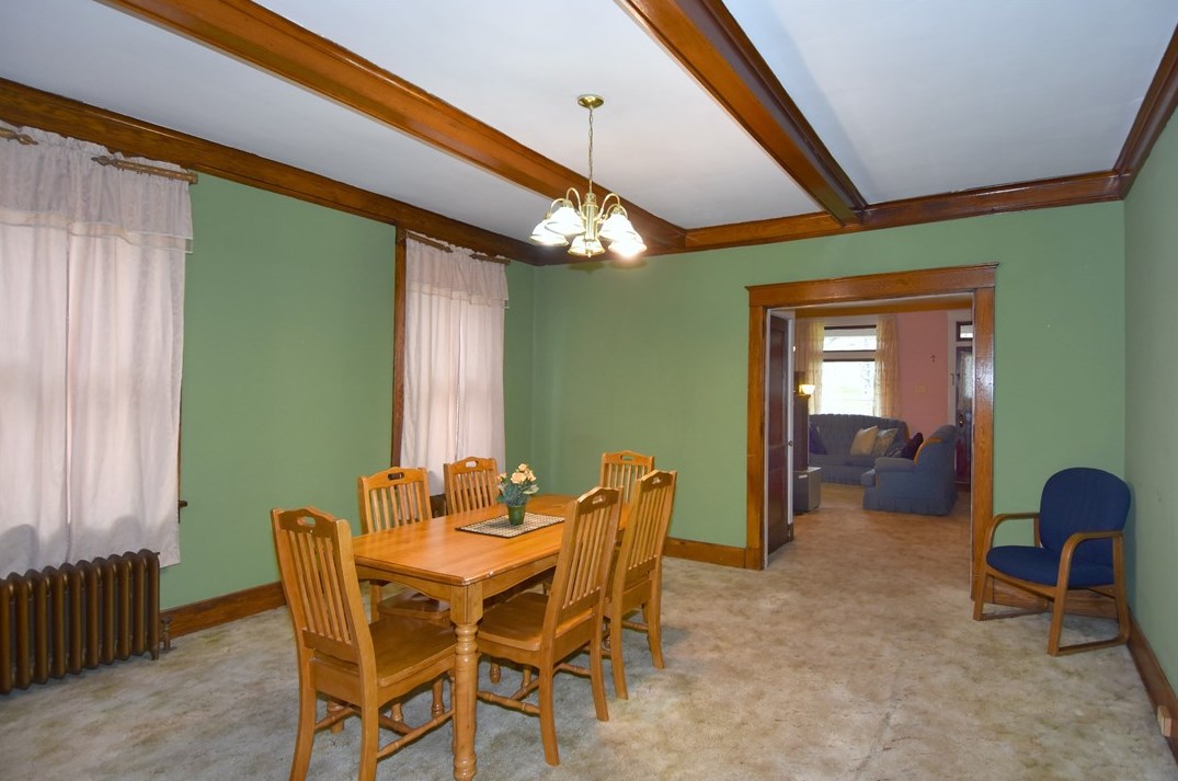 5528 Forbes Ave, Pittsburgh PA  15217-1126 exterior