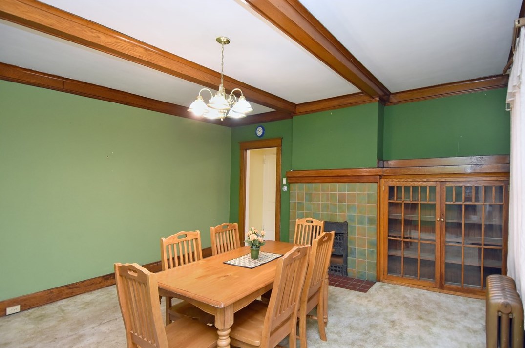 5528 Forbes Ave, Pittsburgh PA  15217-1126 exterior