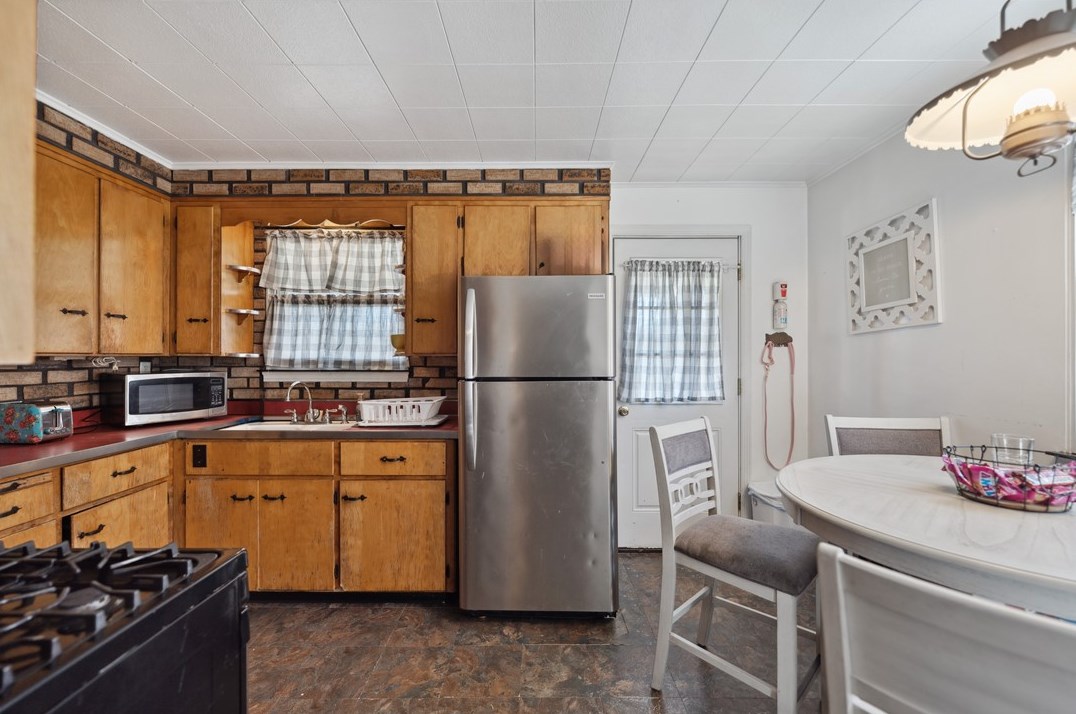 309 Owens Ave, Mckeesport PA  15133-2435 exterior