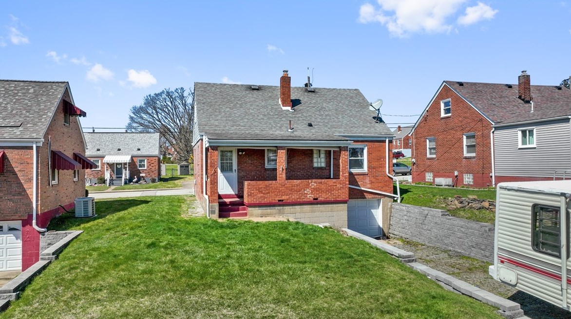 309 Owens Ave, Mckeesport, PA 15133-2435