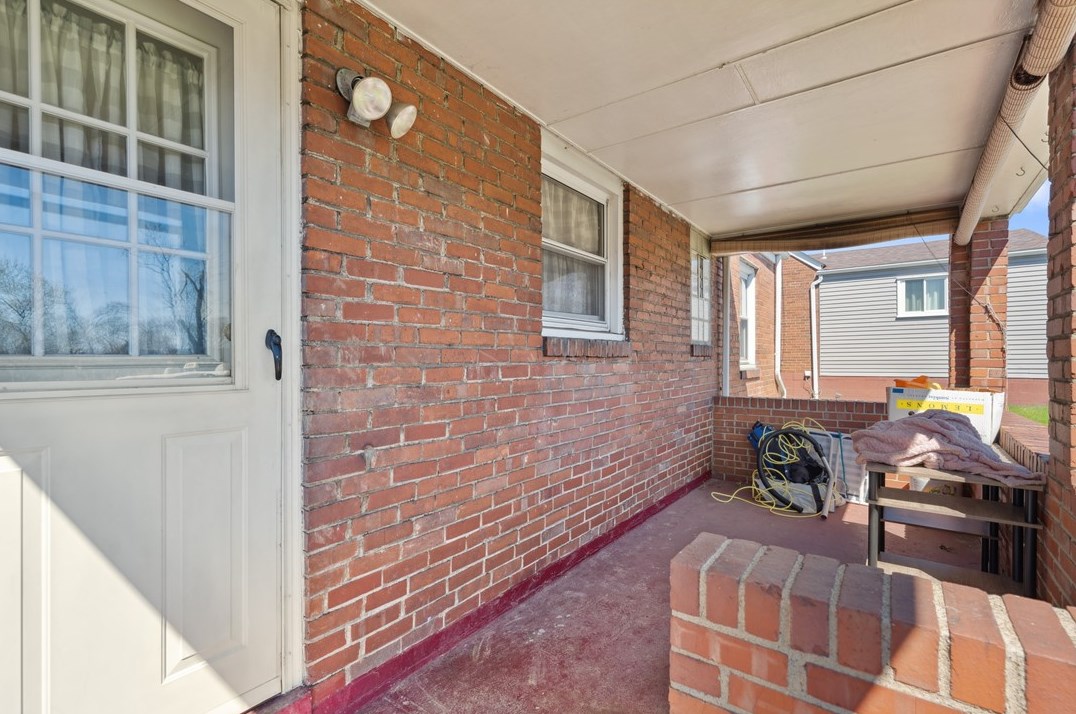 309 Owens Ave, Mckeesport PA  15133-2435 exterior