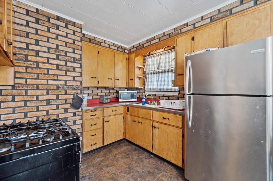 309 Owens Ave, Mckeesport PA  15133-2435 exterior