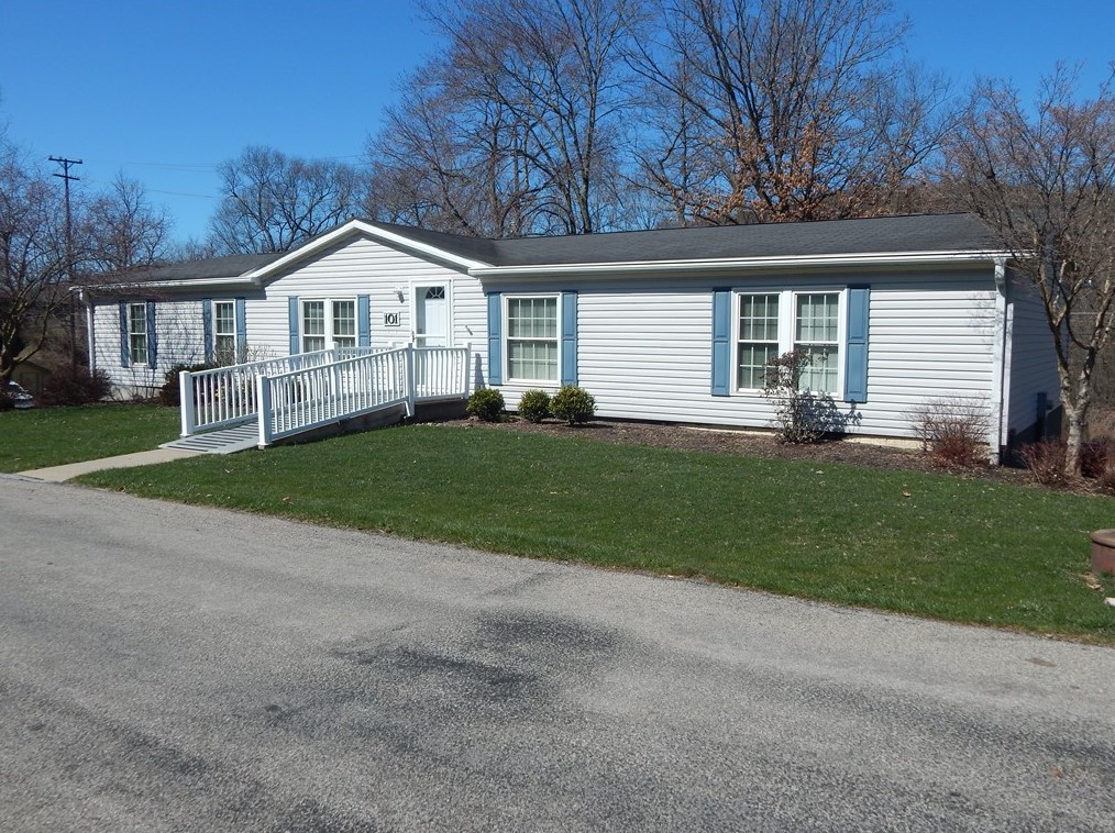 101 Jodi Ln, Butler, PA 16002-9187