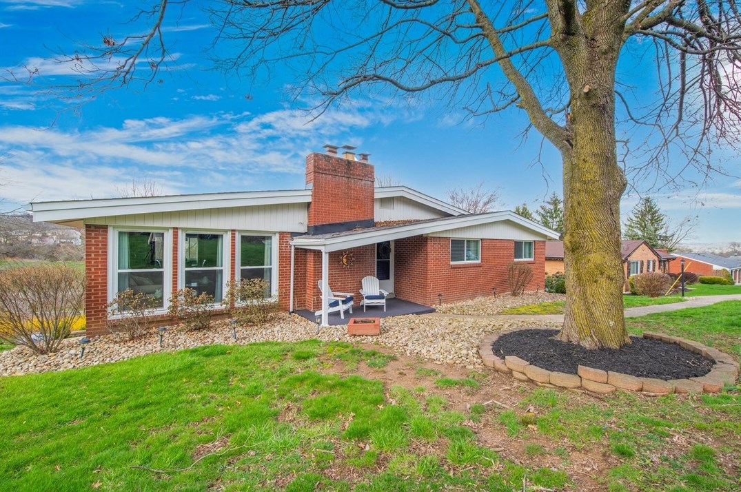 120 Blue Jay Dr North, Canonsburg, PA 15317
