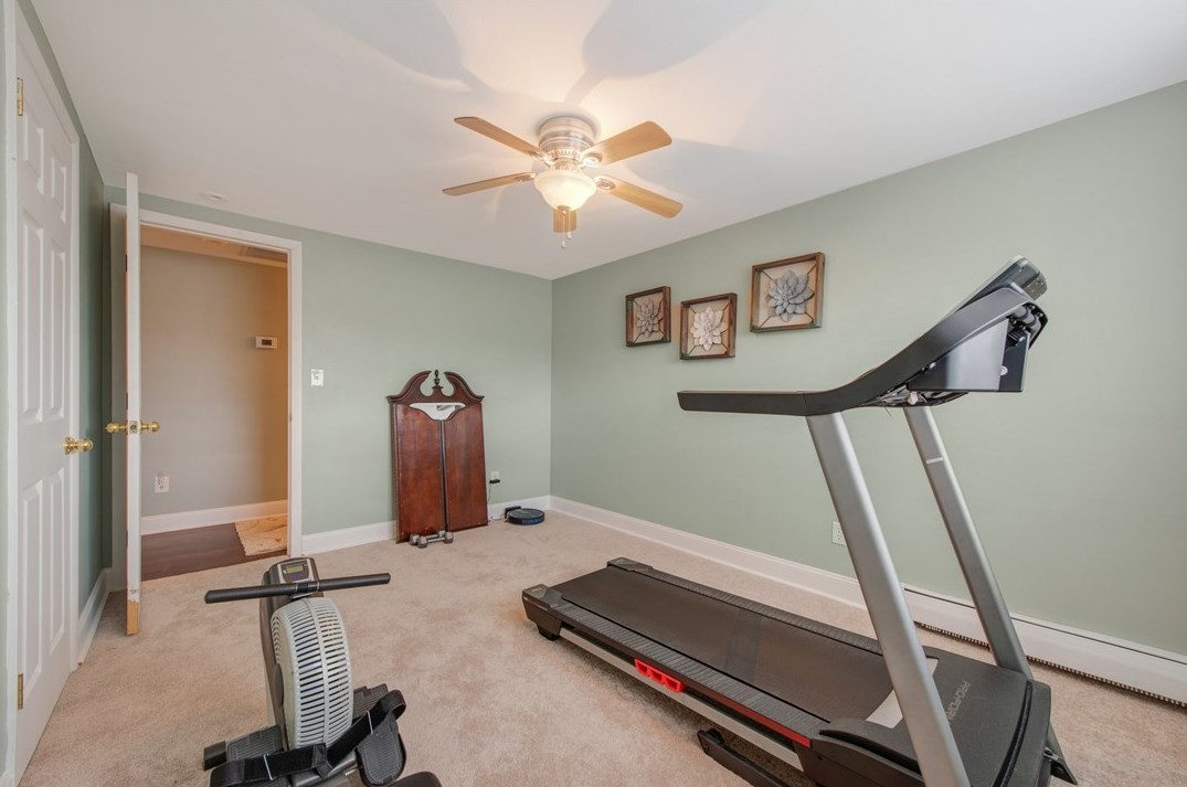 120 Blue Jay Dr, Canonsburg PA  15317-2342 exterior