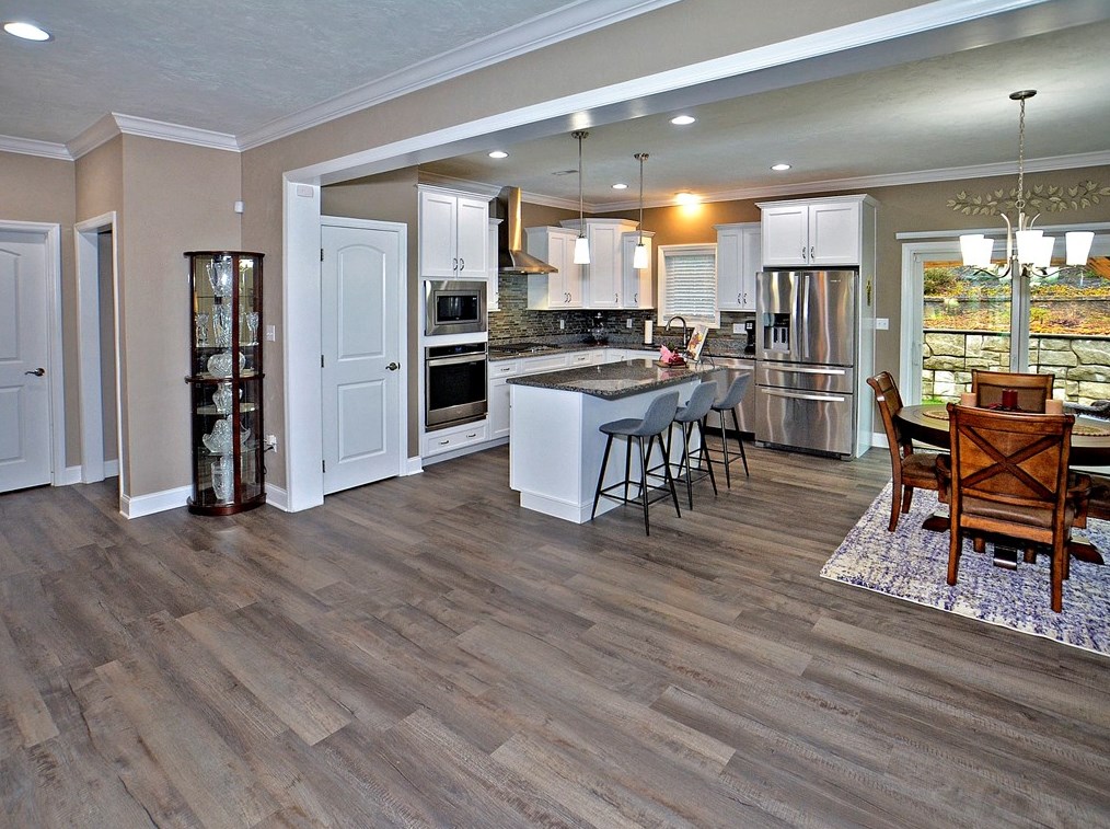 701 Elliot Dr, North Huntingdon, PA 15642-3380