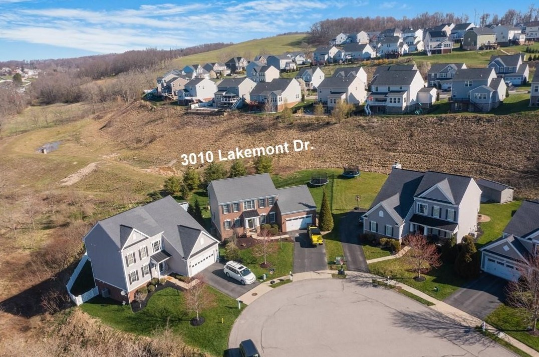 3010 Lakemont Dr, Canonsburg, PA 15317-6220