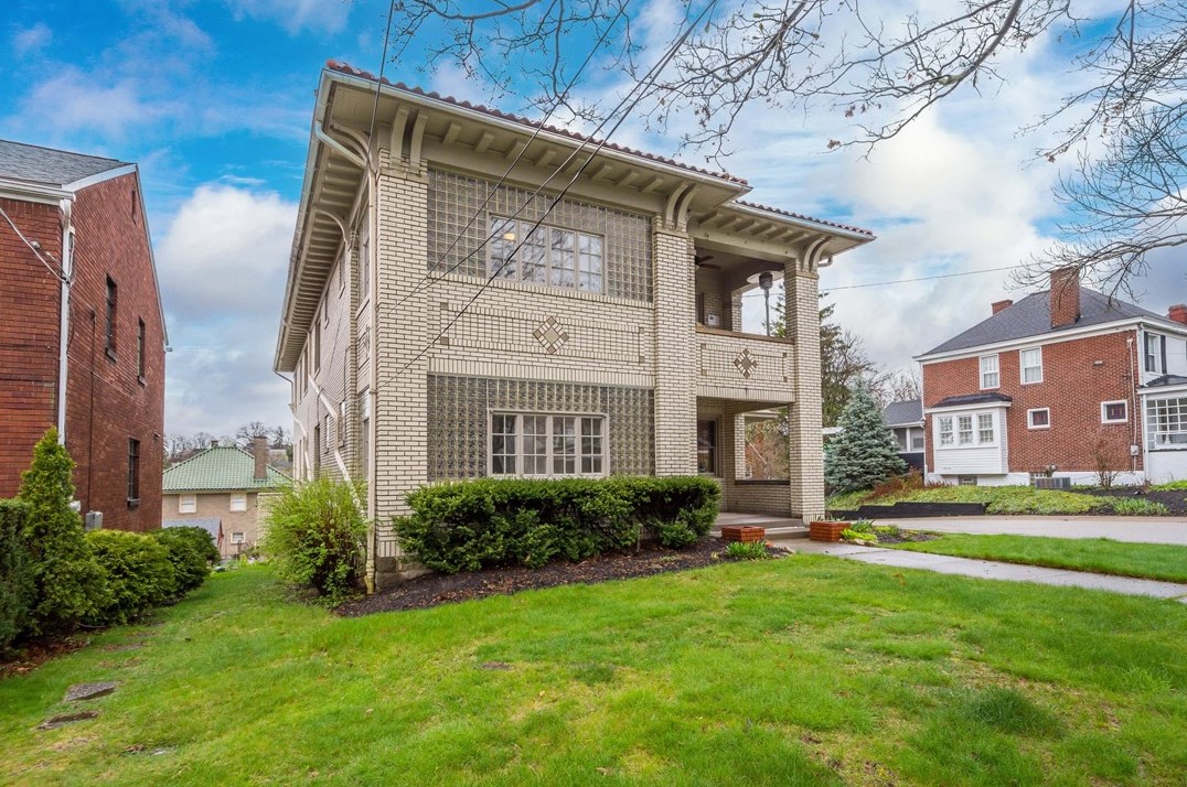 218 Academy Ave, Pittsburgh, PA 15228-1250
