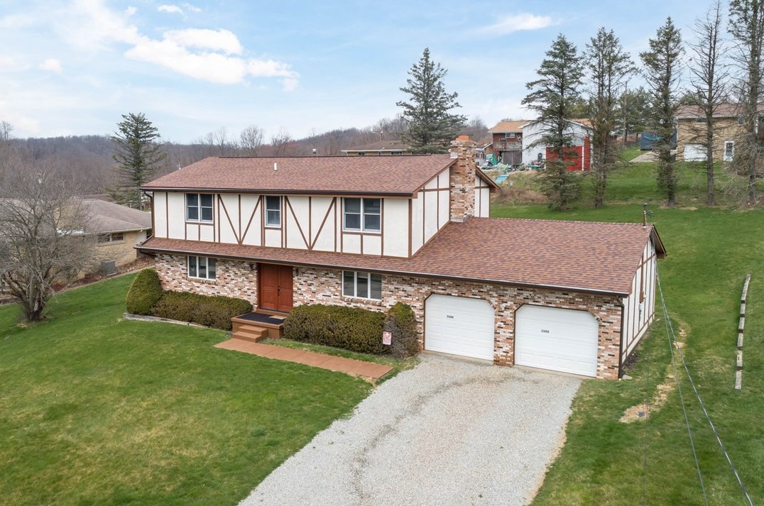 2688 Beverly Dr, Washington, PA 15301-1410