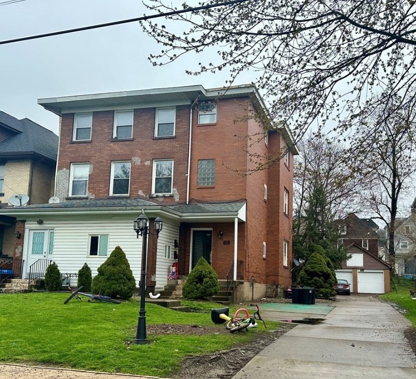 526 Park Rd, Ambridge, PA 15003