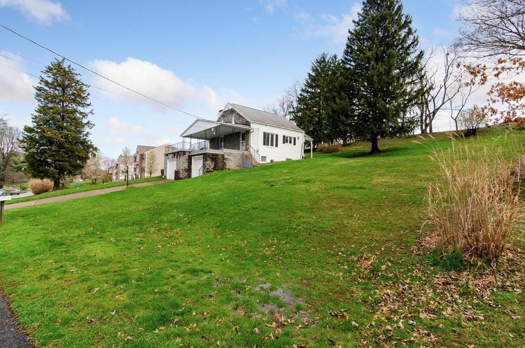 138 Lindenvale Dr, Canonsburg, PA 15317-3124