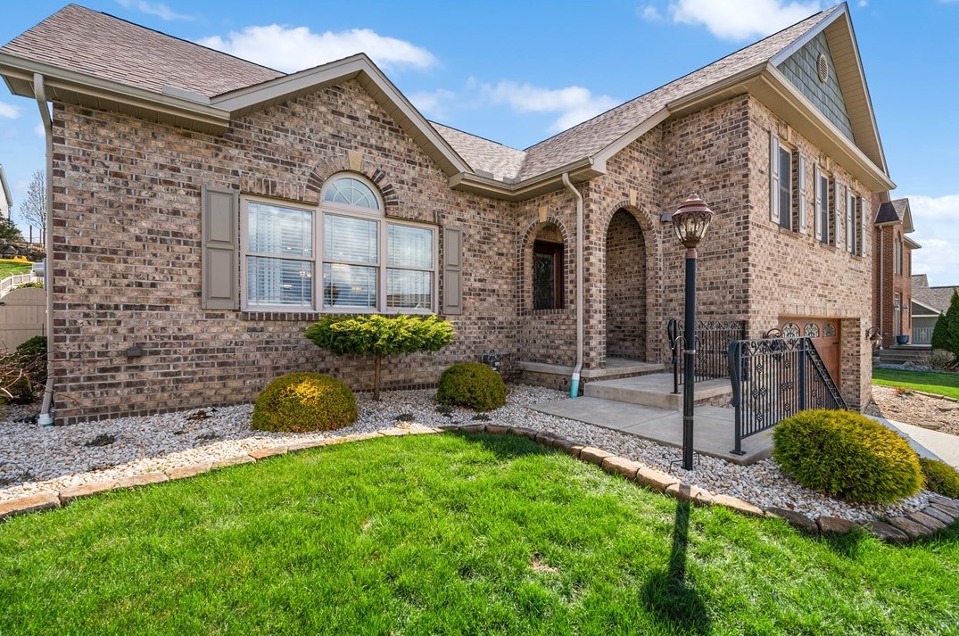 3079 Warwick Dr, North Huntingdon, PA 15642