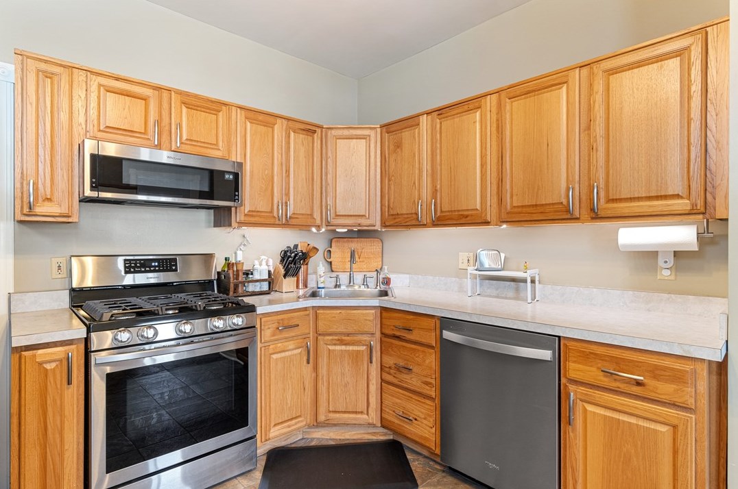 145 Blackhawk St, Pittsburgh PA 15218-2322 exterior