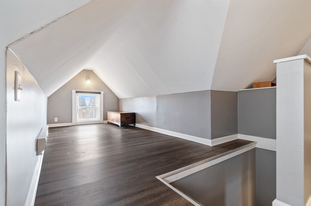 145 Blackhawk St, Pittsburgh PA 15218-2322 exterior