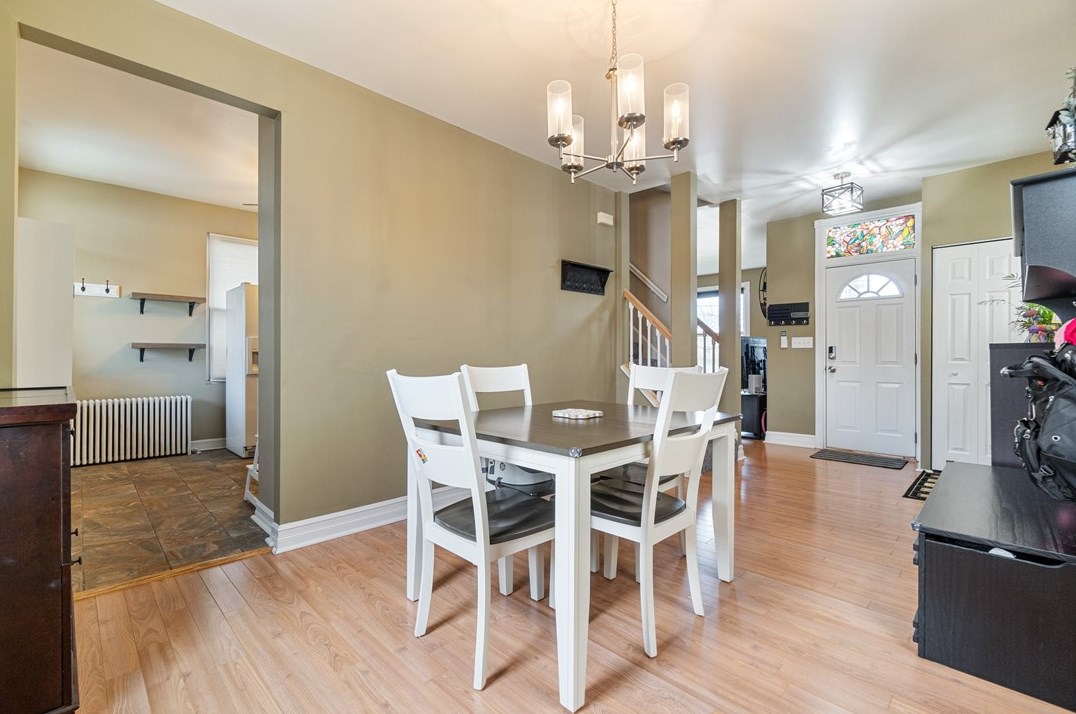 145 Blackhawk St, Pittsburgh PA 15218-2322 exterior