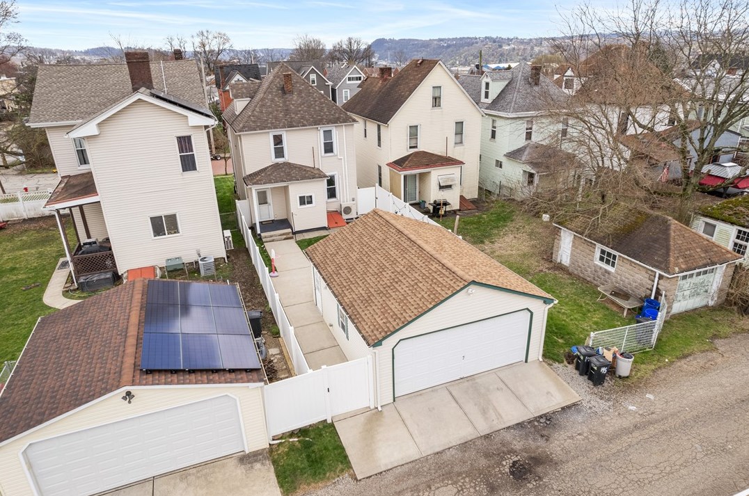 145 Blackhawk St, Pittsburgh PA 15218-2322 exterior