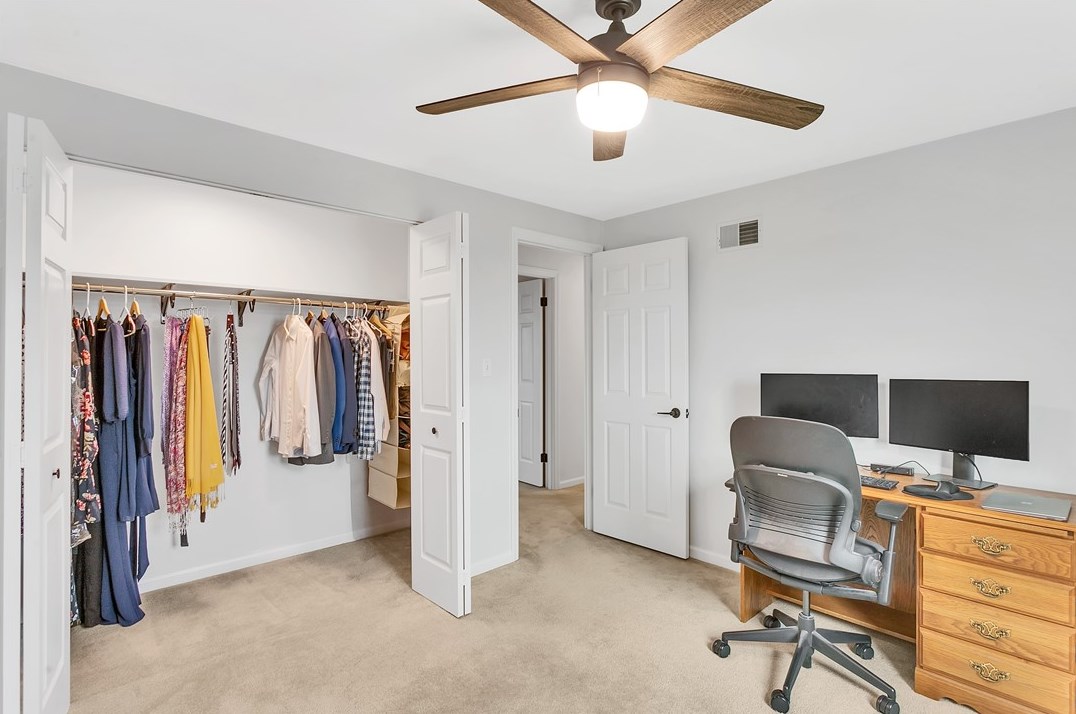 226 Rizzi Dr, North Huntingdon PA 15642-8901 exterior