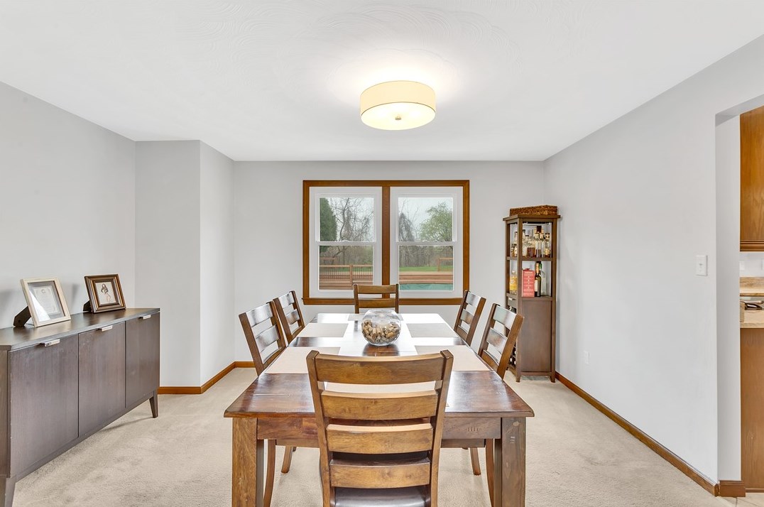 226 Rizzi Dr, North Huntingdon PA 15642-8901 exterior