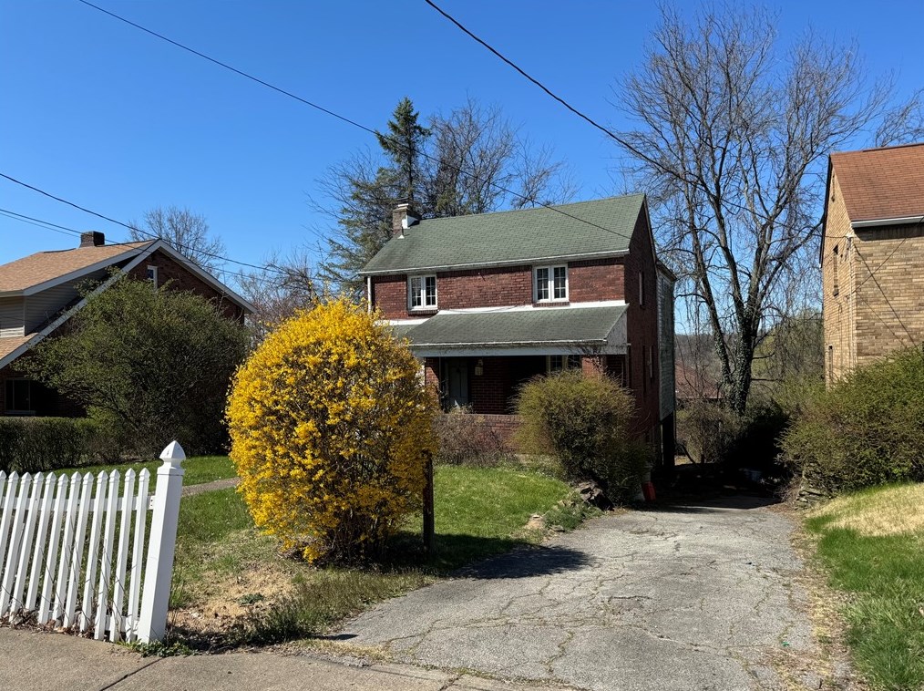 647 Locust St, Turtle Creek, PA 15145
