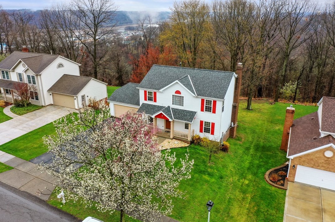 210 Oak Highland Dr, Moon Twp, PA 15108-1361