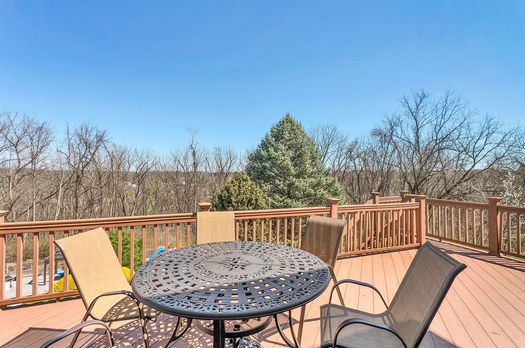 1030 Lexington Dr, Export PA 15632-9022 exterior