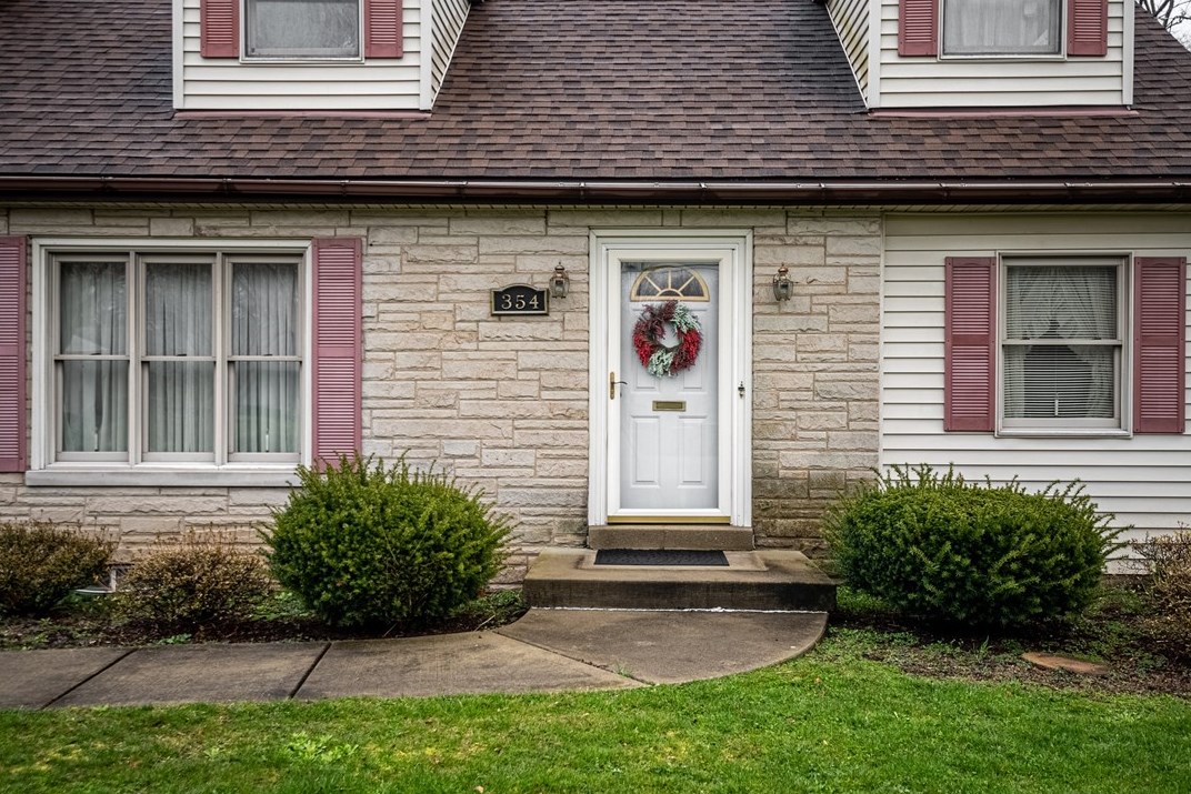 354 Ashton Rd, Hermitage, PA 16146