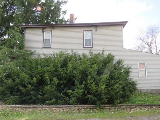 716 5th St, Beaver Falls, PA 15010