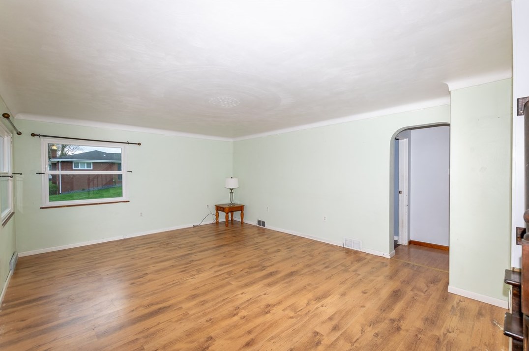822 Cypress St, North Huntingdon, PA 15642-3906