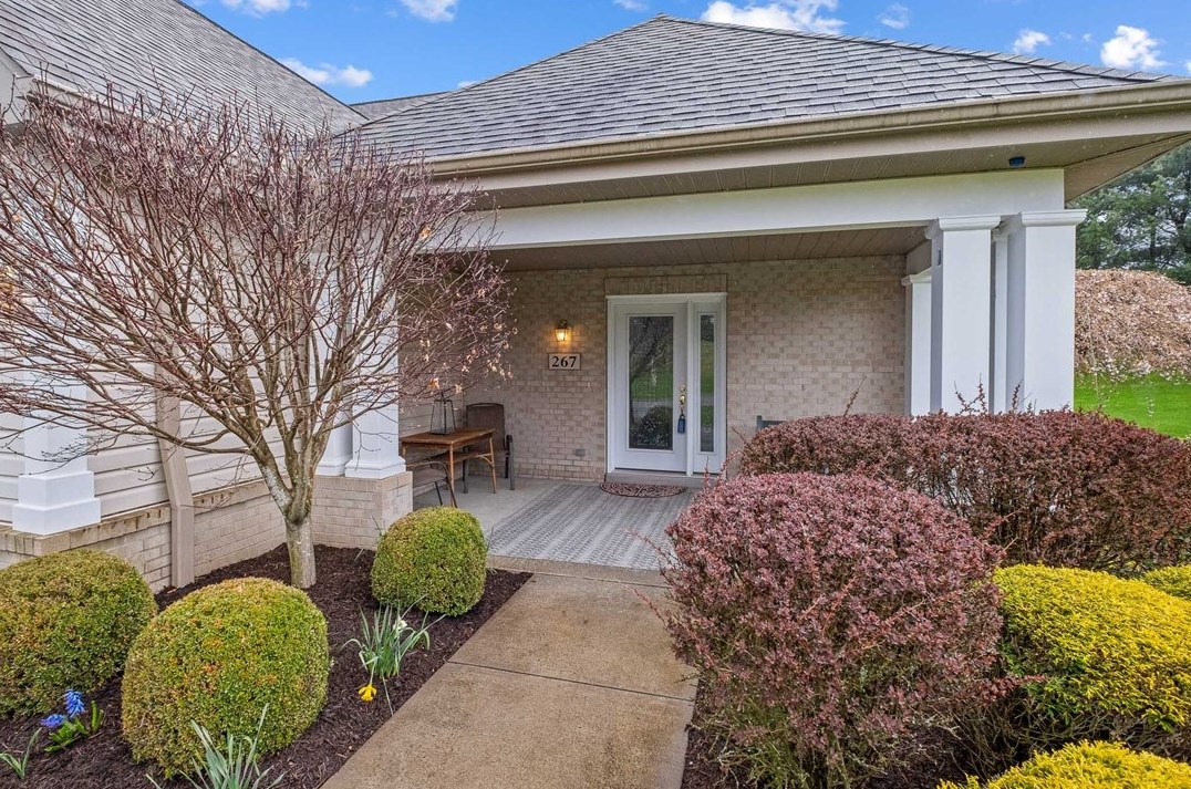 267 Hytyre Farms Dr, Gibsonia, PA 15044